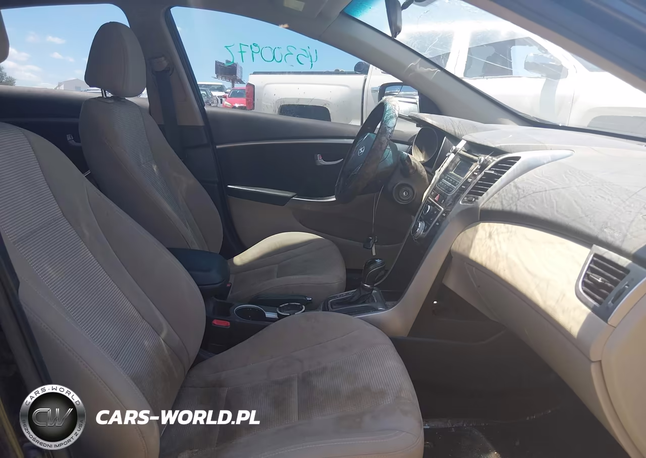 2017 Hyundai Elantra Gt VIN:KMHD35LH2HU363813 - 5