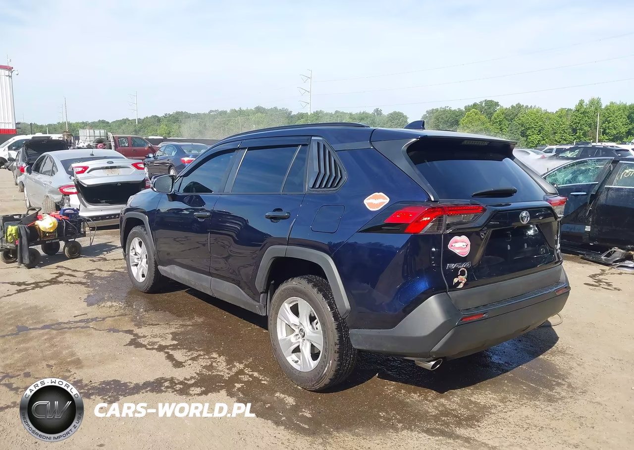 2020 Toyota Rav4 Xle VIN:2T3P1RFV5LW085727 - 3