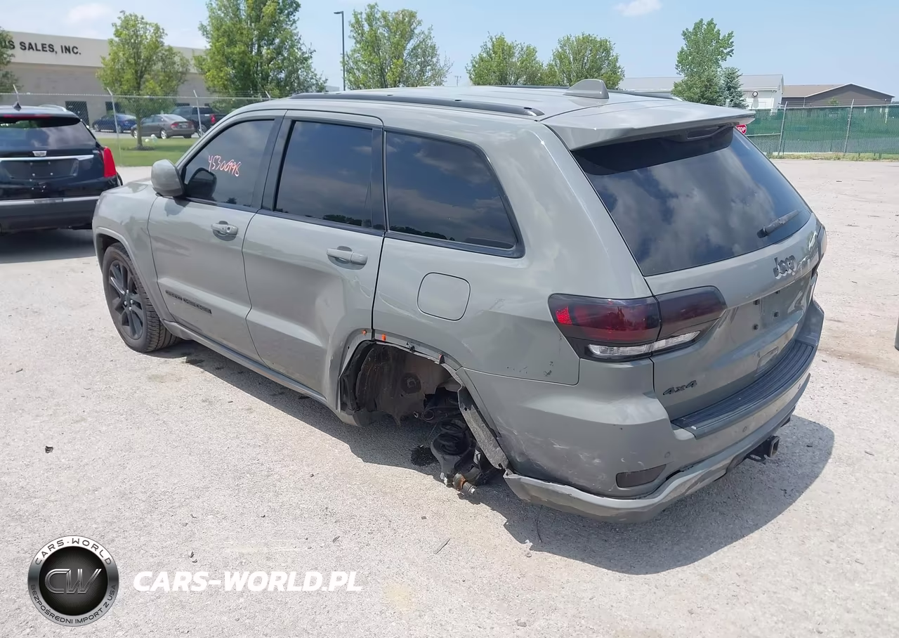2021 Jeep Grand Cherokee Laredo X 4X4 VIN:1C4RJFAG1MC753074 - 3