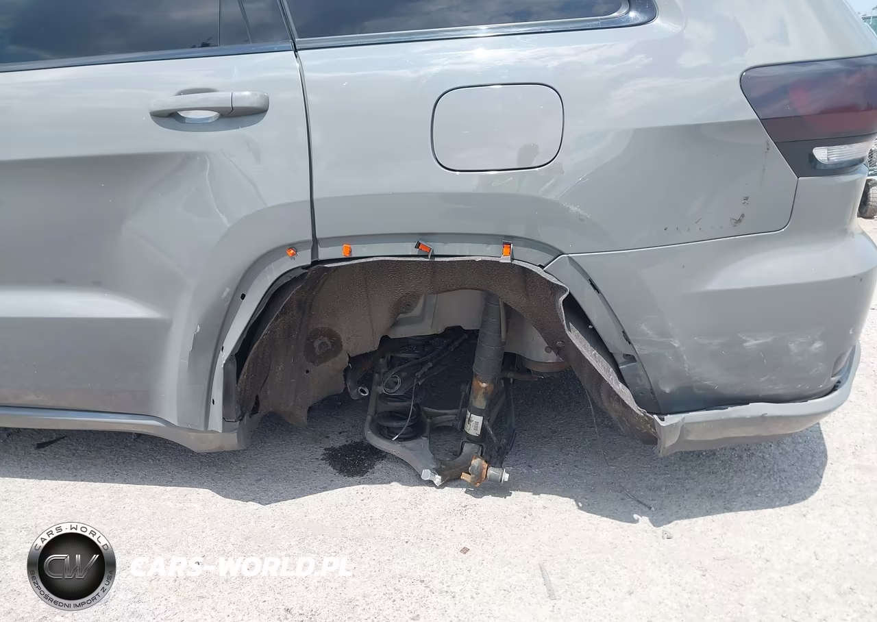 2021 Jeep Grand Cherokee Laredo X 4X4 VIN:1C4RJFAG1MC753074 - 6