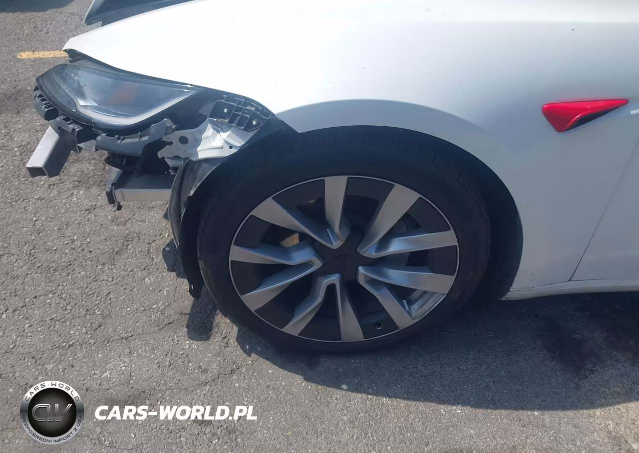 2024 Tesla Model 3 VIN:5YJ3E1EAXRF831266 - 20