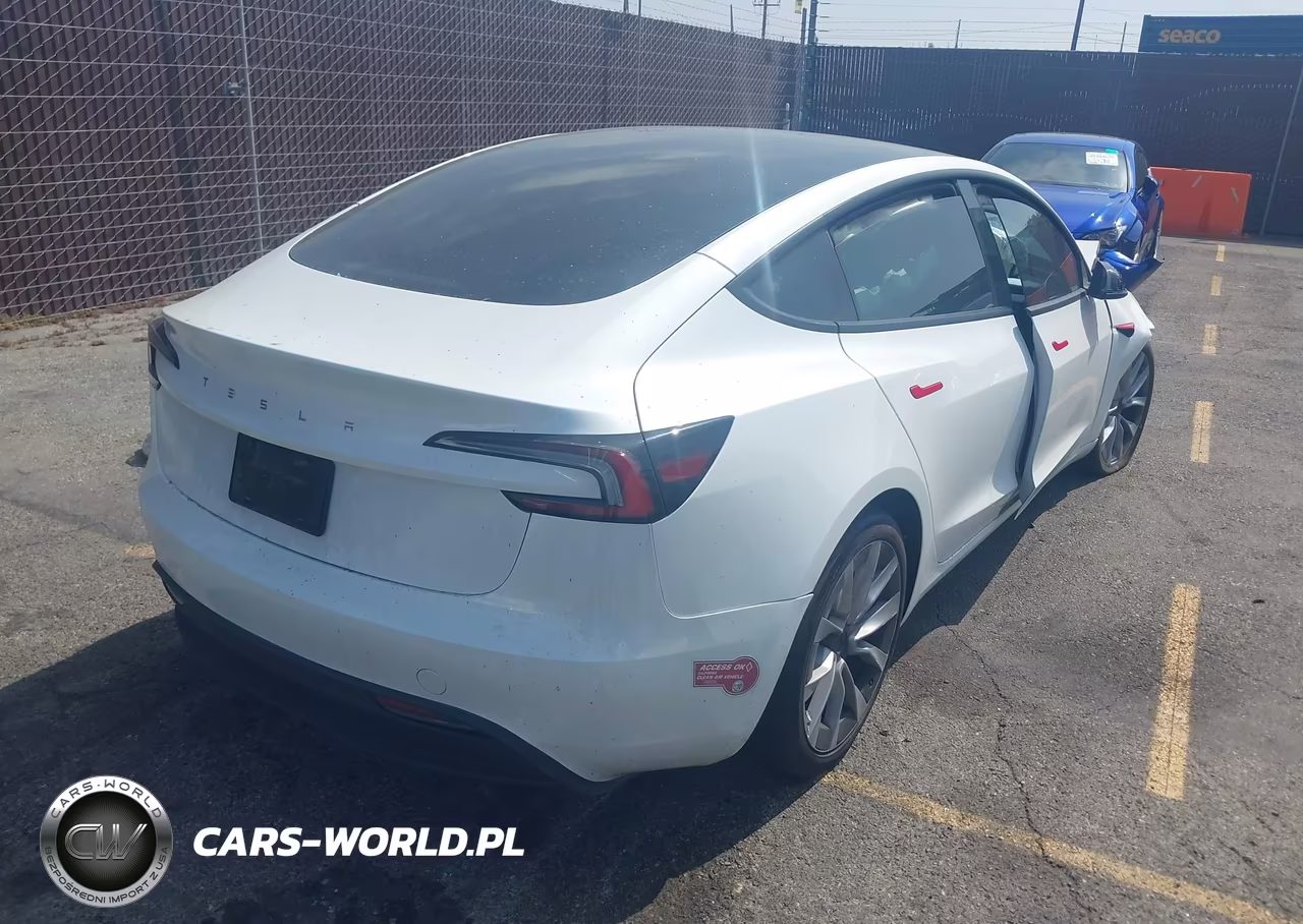 2024 Tesla Model 3 VIN:5YJ3E1EAXRF831266 - 4
