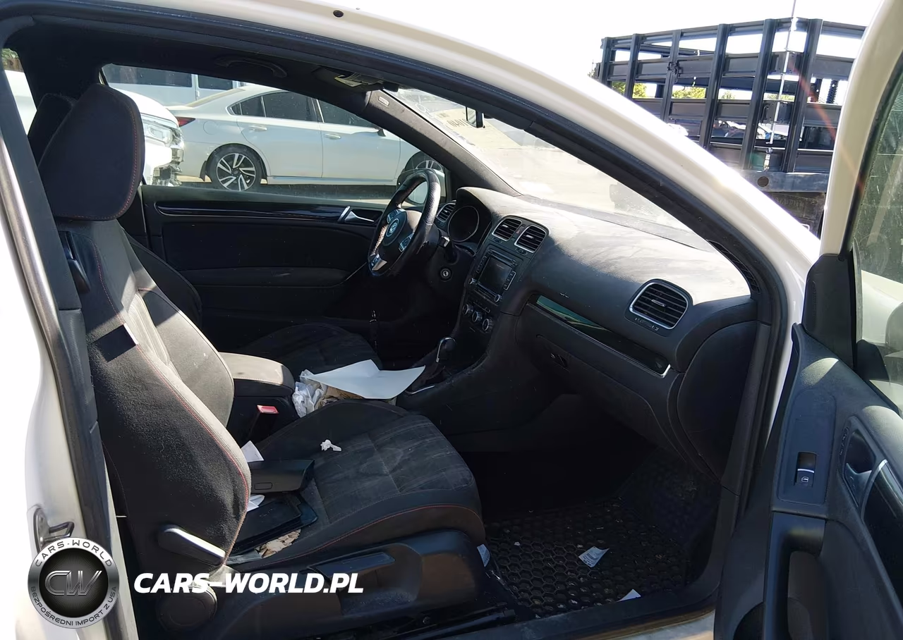 2011 Volkswagen Gti 2-Door VIN:WVWFV7AJ5BW135843 - 5