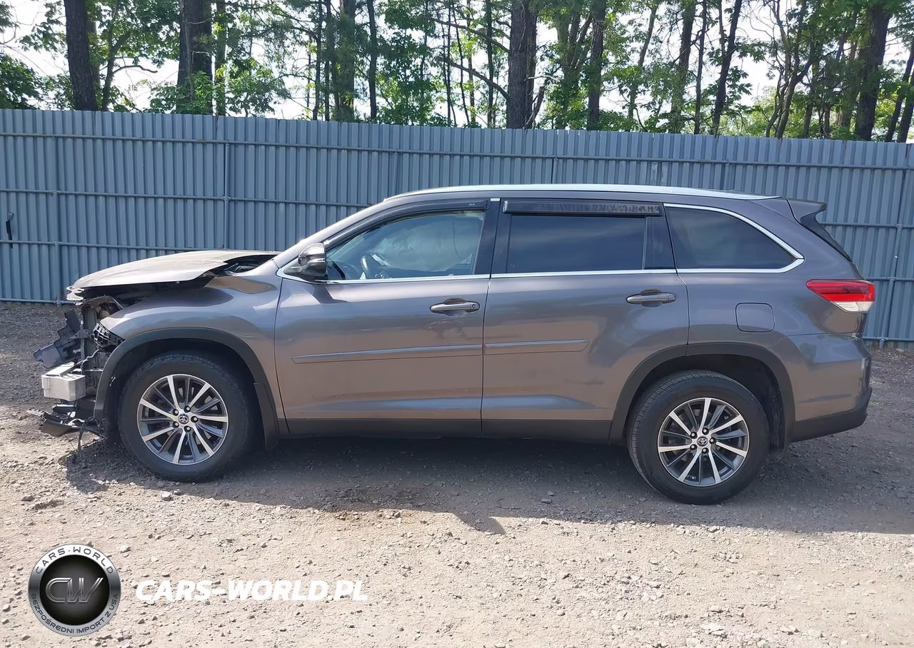 2019 Toyota Highlander Xle VIN:5TDJZRFH8KS586488 - 14
