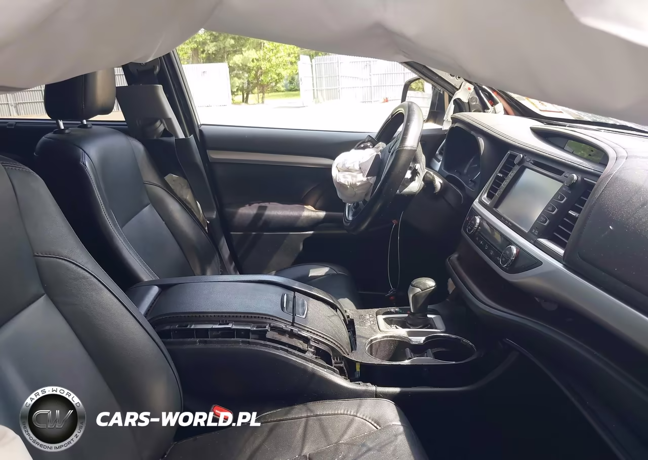 2019 Toyota Highlander Xle VIN:5TDJZRFH8KS586488 - 5