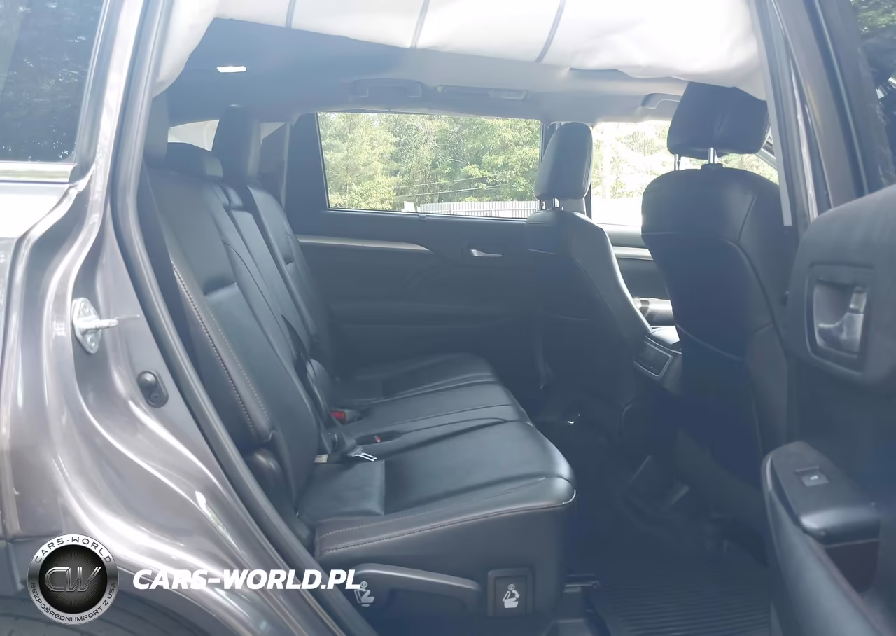 2019 Toyota Highlander Xle VIN:5TDJZRFH8KS586488 - 8