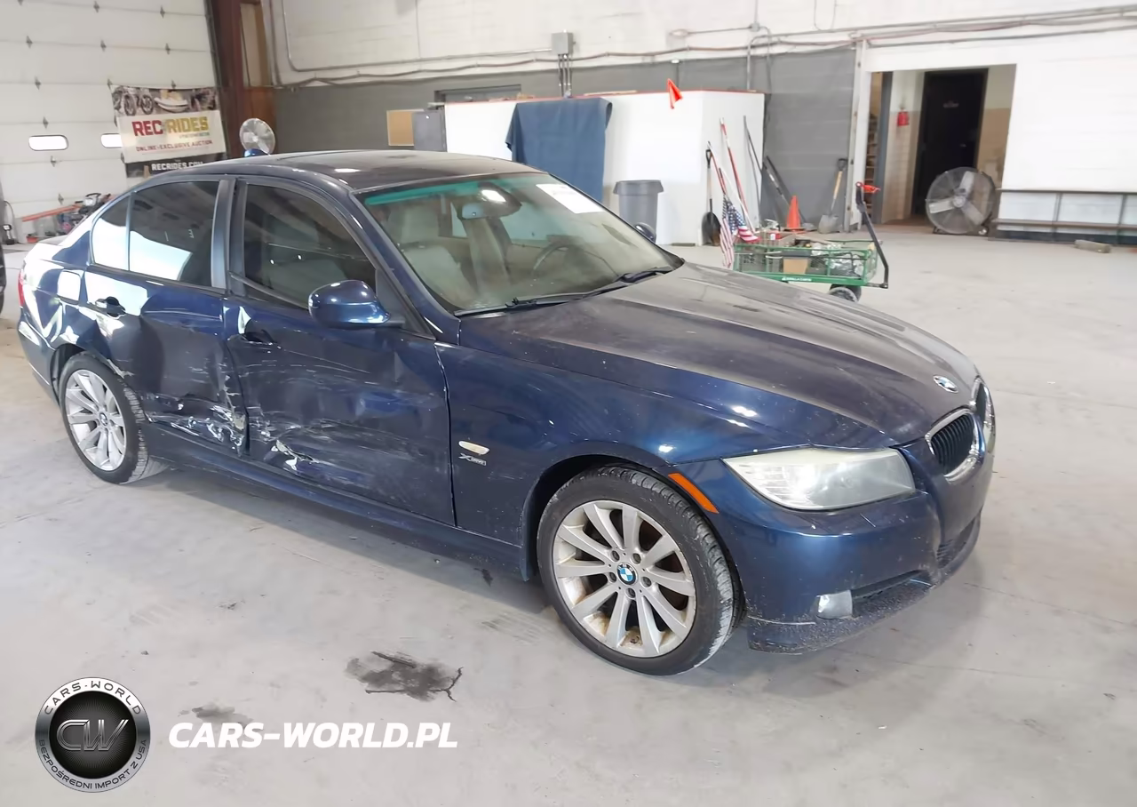 2011 BMW 328I xDrive – zdjęcie 1 z 11