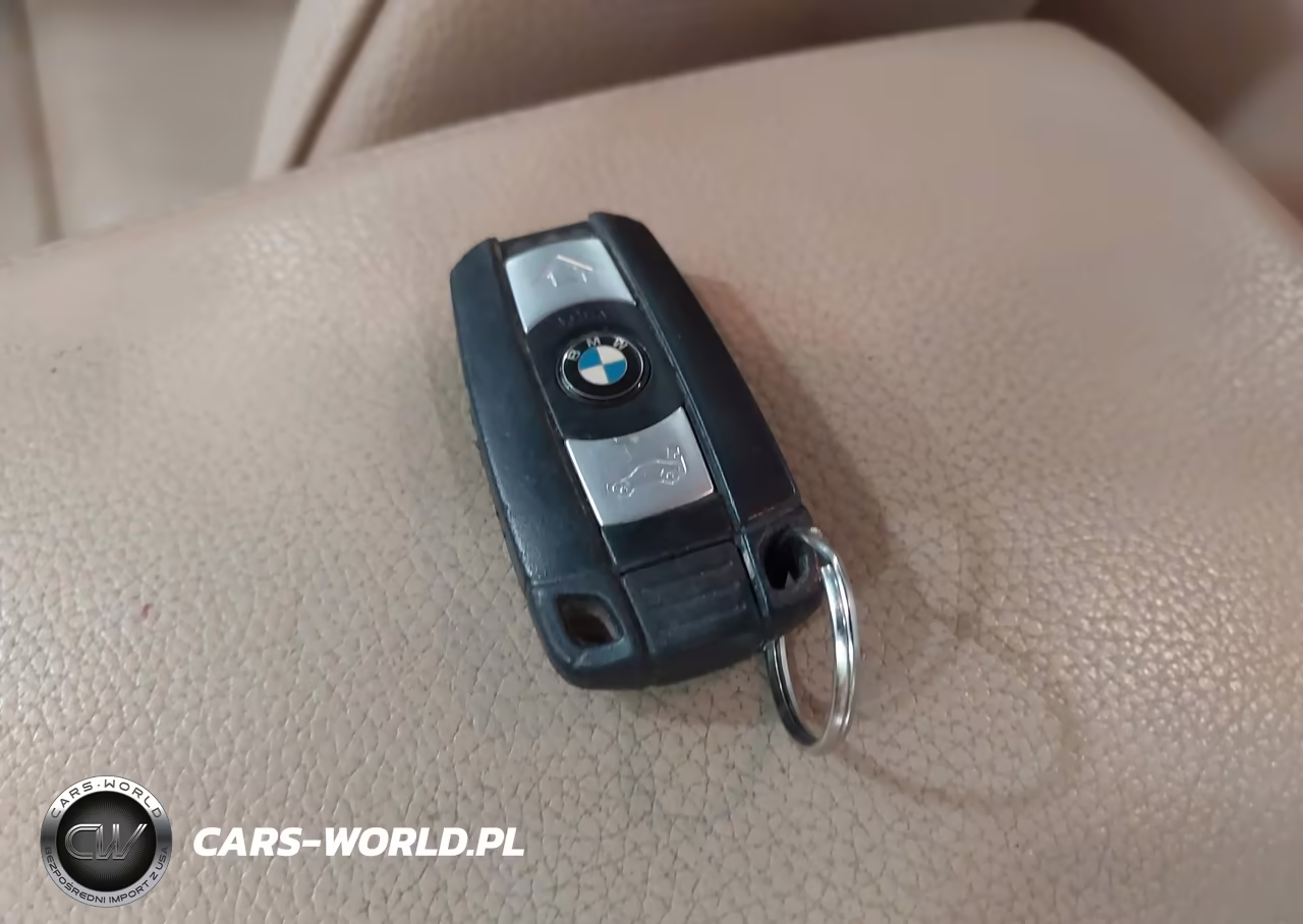 2011 BMW 328I xDrive VIN:WBAPK7C53BA463835 - 11