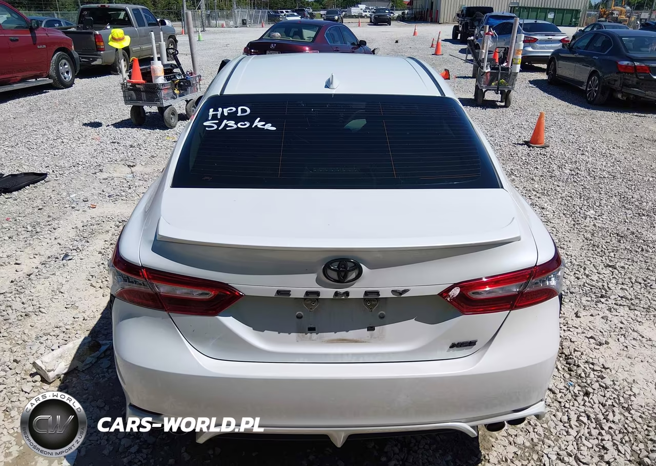 2019 Toyota Camry Xse VIN:4T1B61HK2KU800423 - 16