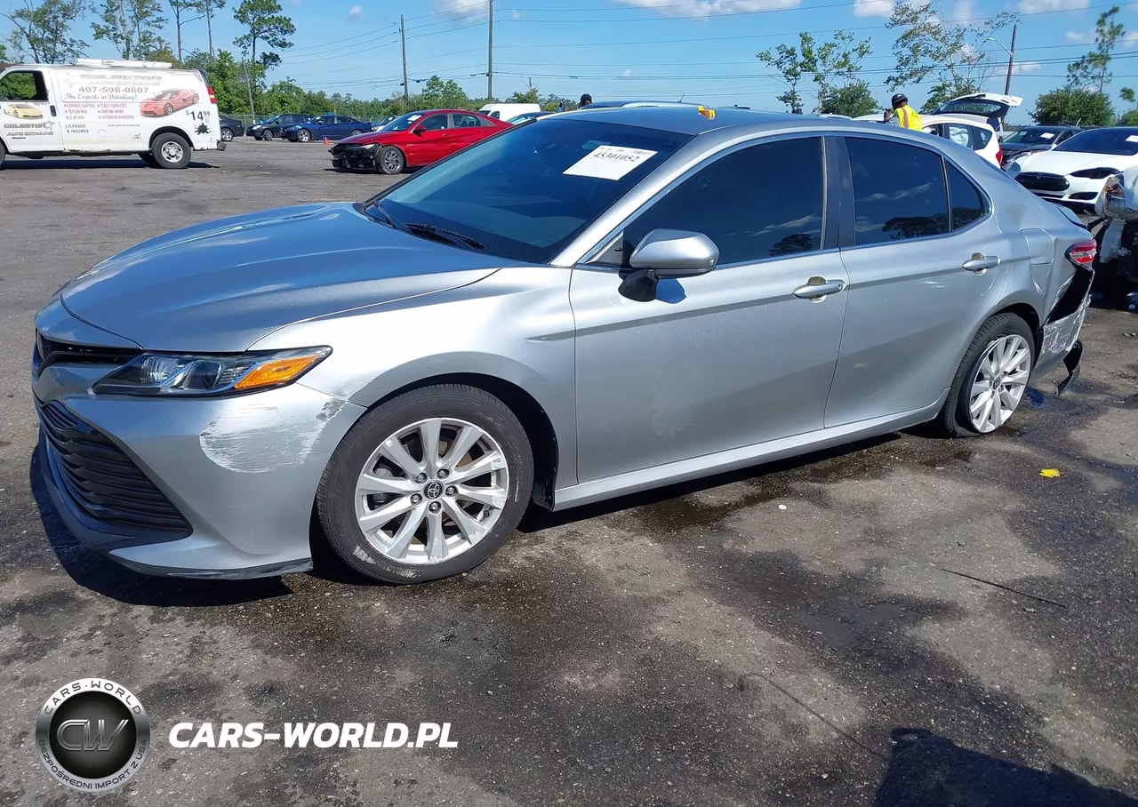 2020 Toyota Camry Le VIN:4T1C11AKXLU971418 - 2