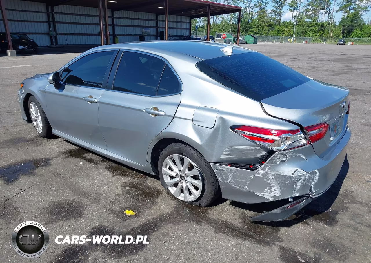 2020 Toyota Camry Le VIN:4T1C11AKXLU971418 - 3
