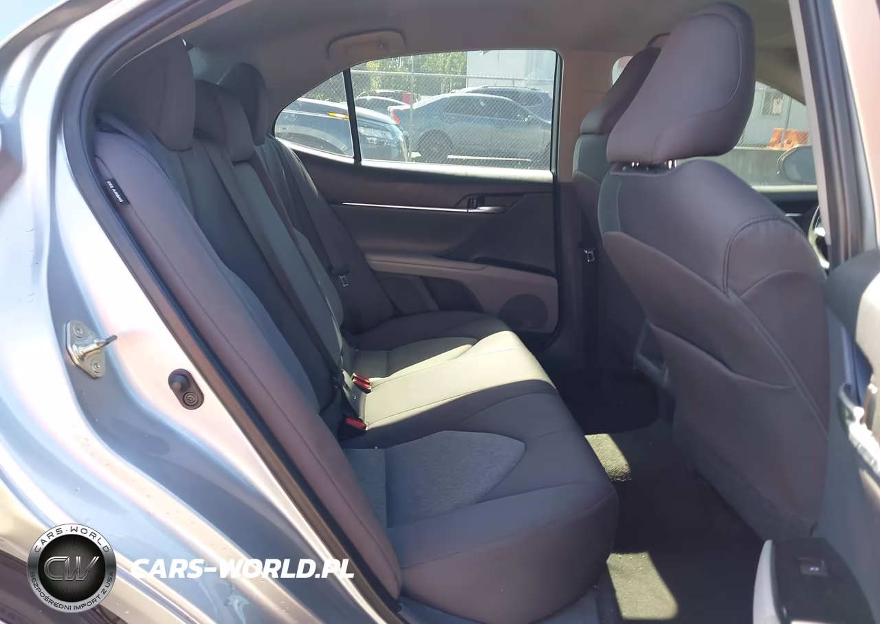 2020 Toyota Camry Le VIN:4T1C11AKXLU971418 - 8