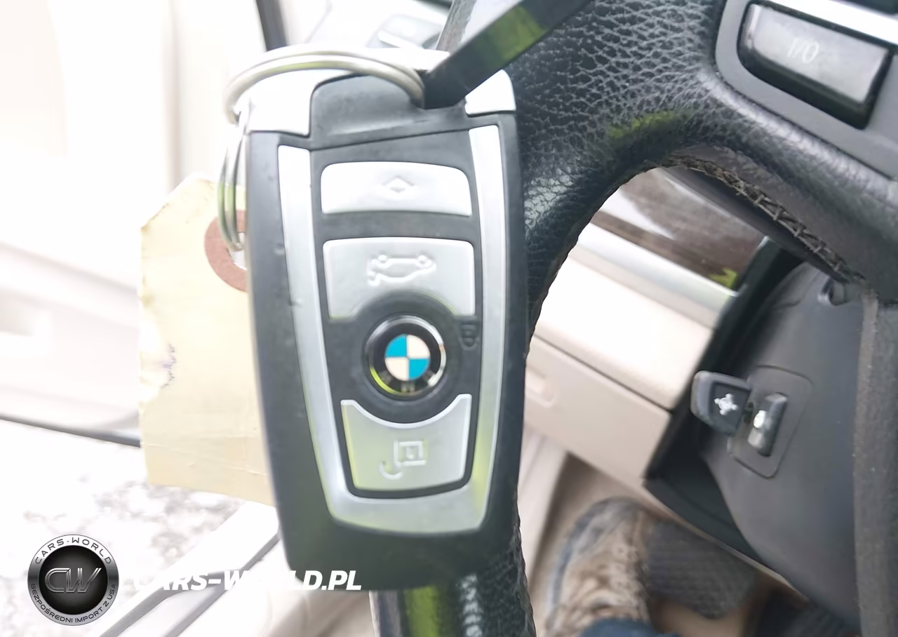 2009 BMW 750Li VIN:WBAKB83579CY62634 - 11