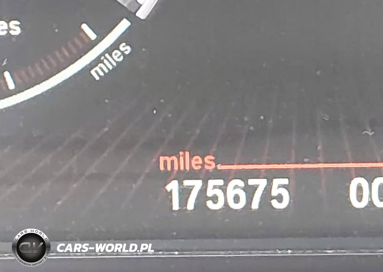 2009 BMW 750Li VIN:WBAKB83579CY62634 - 16