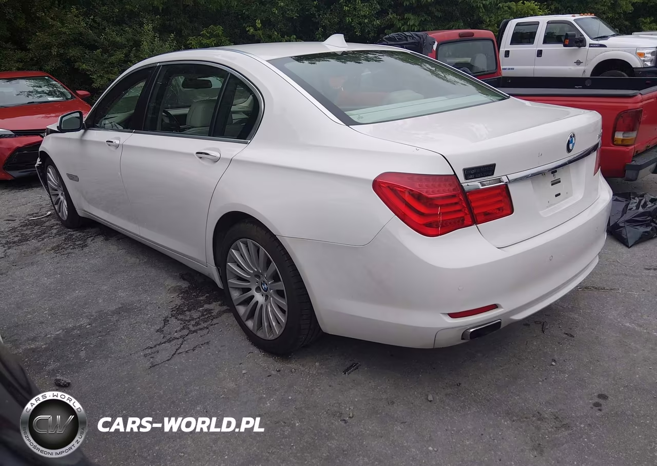2009 BMW 750Li VIN:WBAKB83579CY62634 - 3