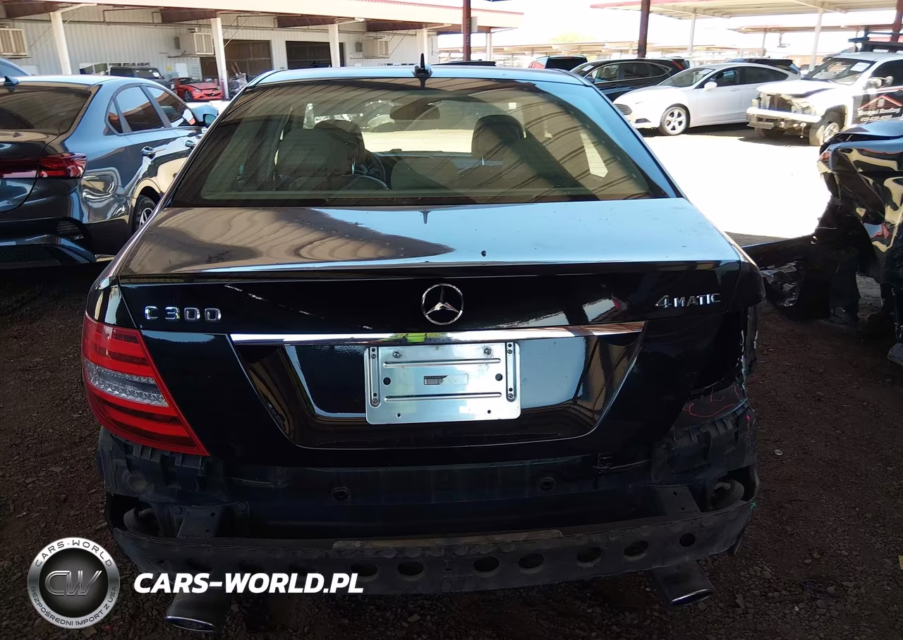 2013 Mercedes-Benz C 300 Sport 4Matic VIN:WDDGF8AB4DR279830 - 17