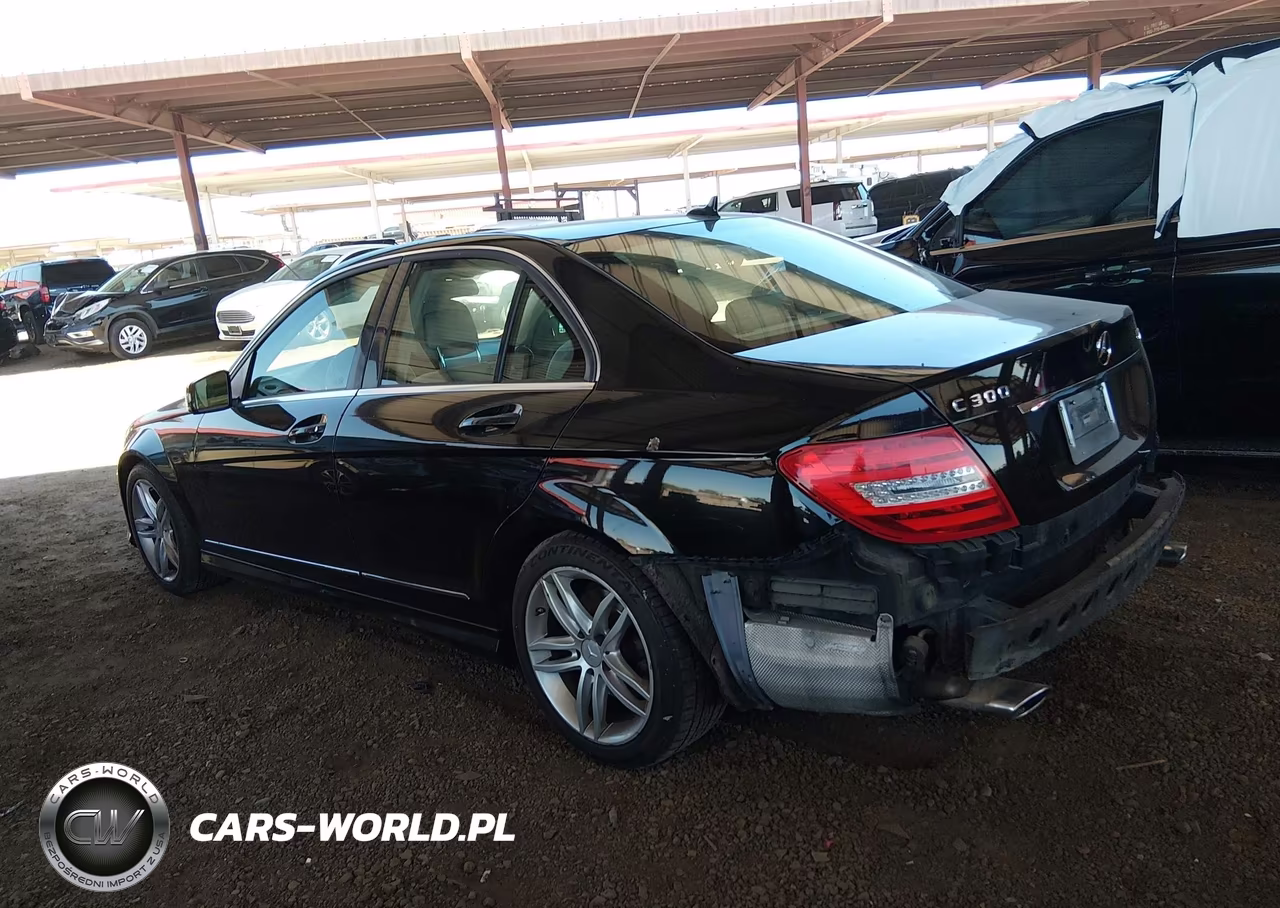 2013 Mercedes-Benz C 300 Sport 4Matic VIN:WDDGF8AB4DR279830 - 3