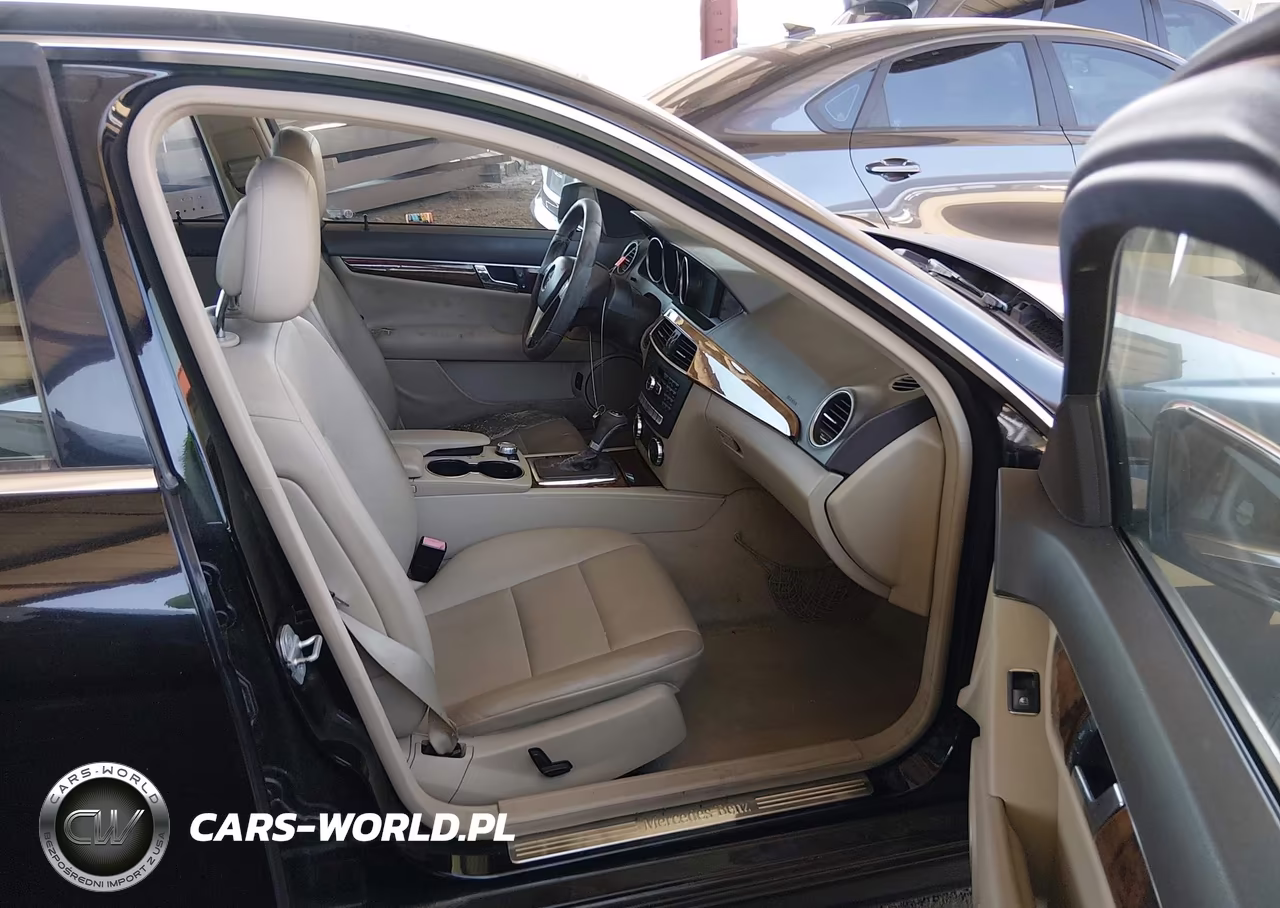 2013 Mercedes-Benz C 300 Sport 4Matic VIN:WDDGF8AB4DR279830 - 5