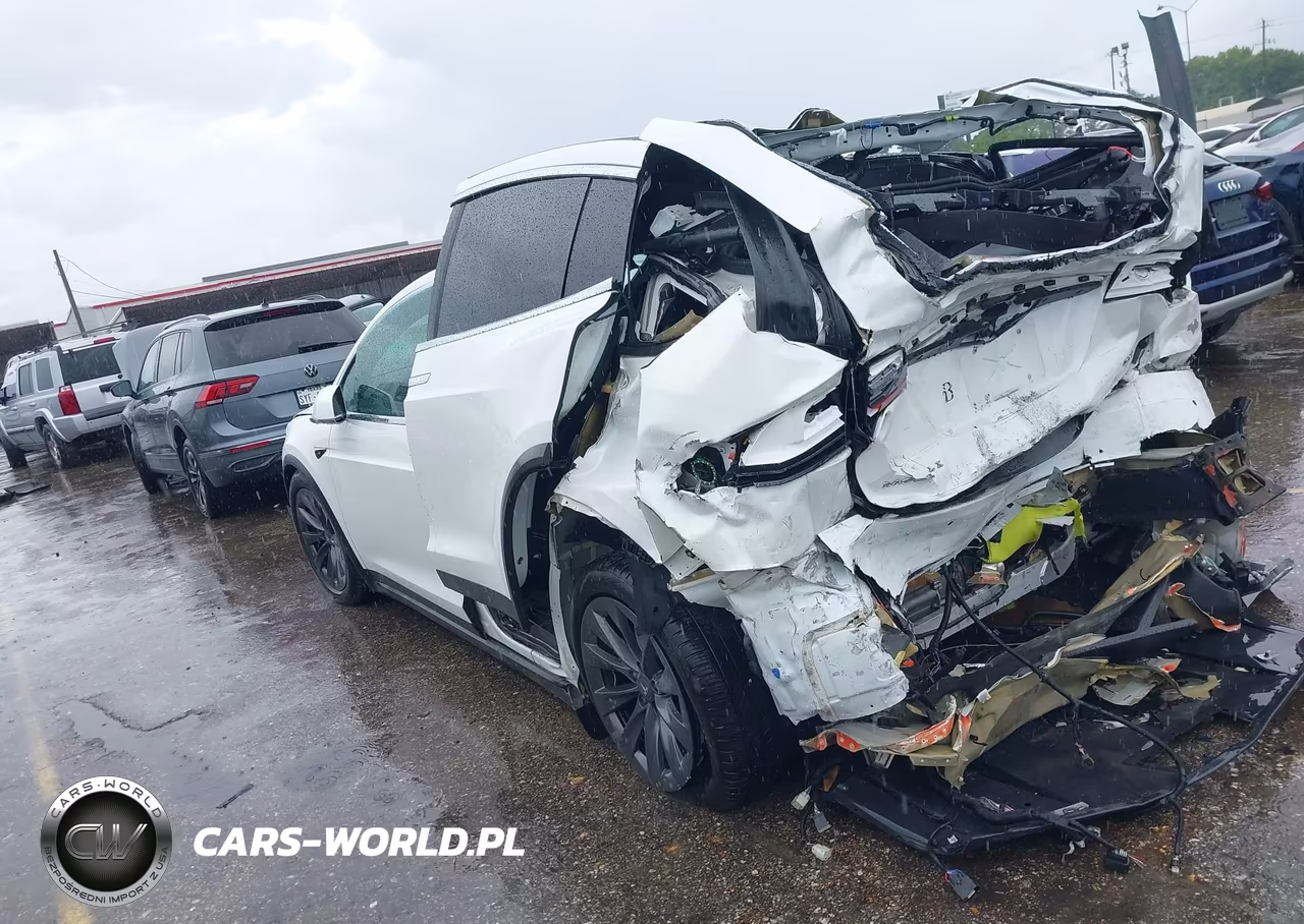 2017 Tesla Model X VIN:5YJXCBE20HF077069 - 3