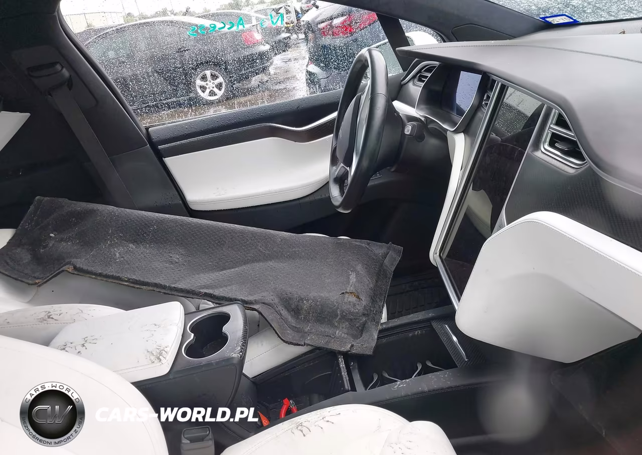 2017 Tesla Model X VIN:5YJXCBE20HF077069 - 5