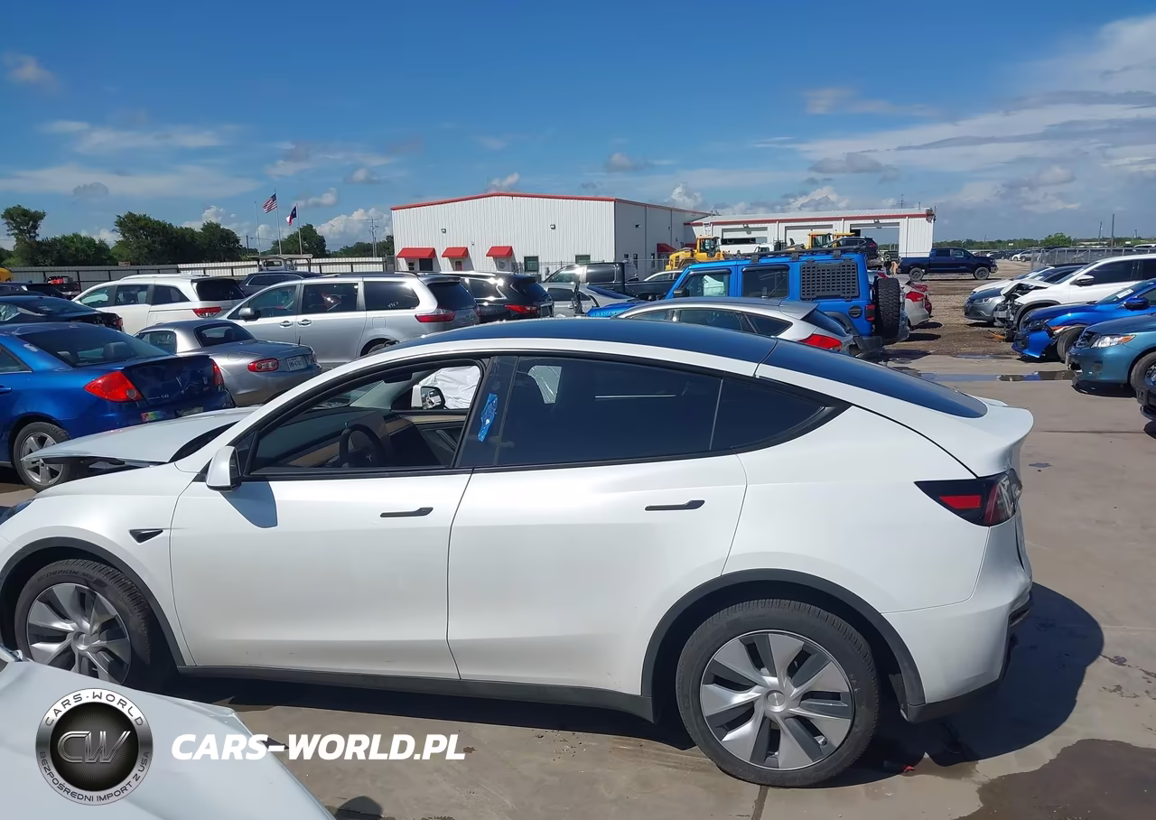 2023 Tesla Model Y Awd-Long Range Dual Motor All-Wheel Drive VIN:7SAYGDEE1PA131363 - 14