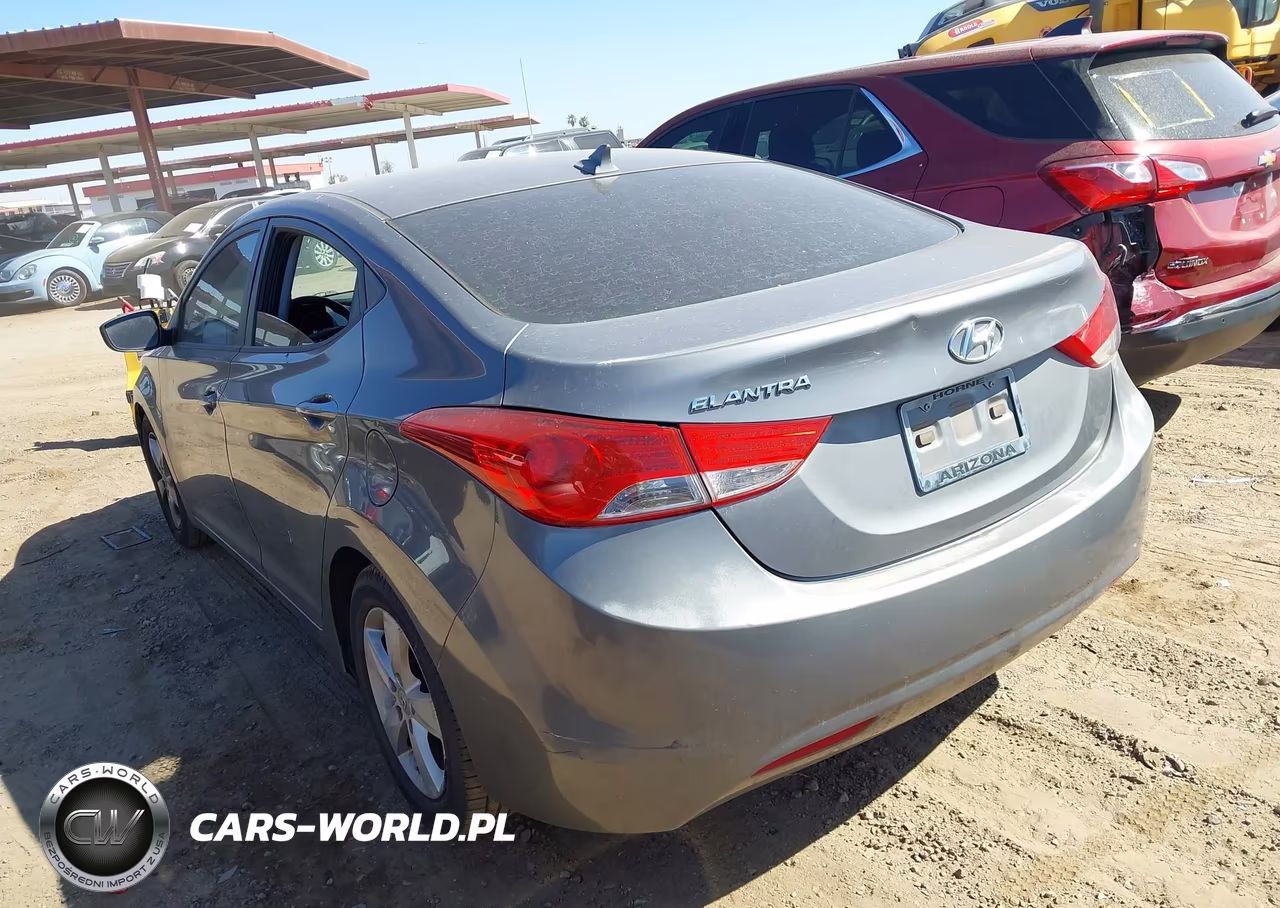 2013 Hyundai Elantra Gls VIN:5NPDH4AE6DH255059 - 3