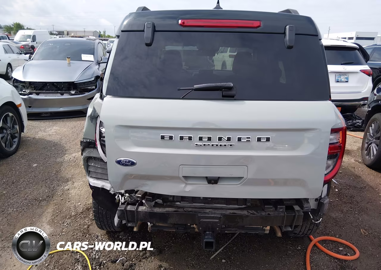 2022 Ford Bronco Sport Outer Banks VIN:3FMCR9C60NRD88406 - 17