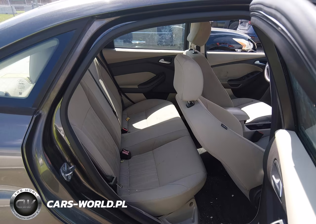 2015 Ford Focus Se VIN:1FADP3F28FL336998 - 8