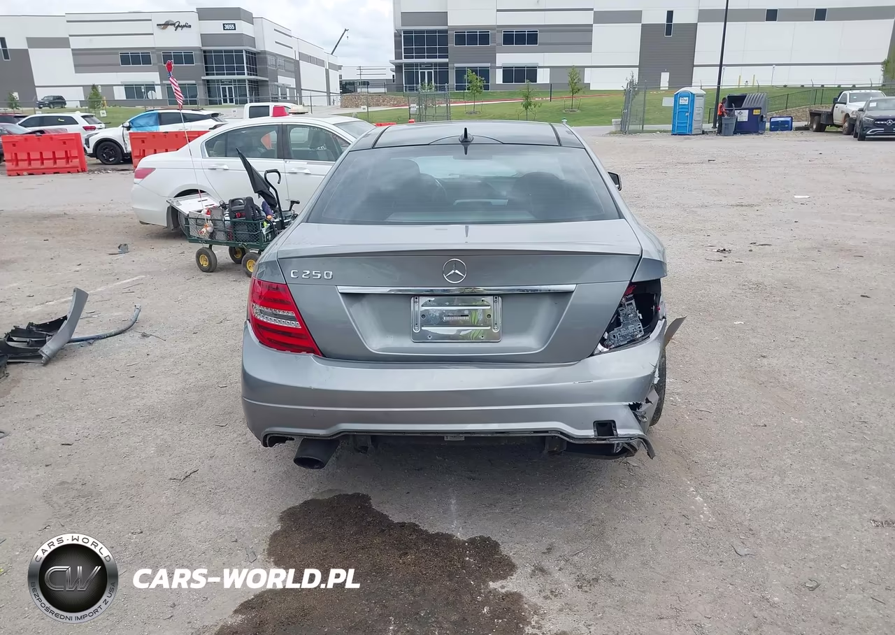 2013 Mercedes-Benz C 250 VIN:WDDGJ4HB7DG048879 - 16