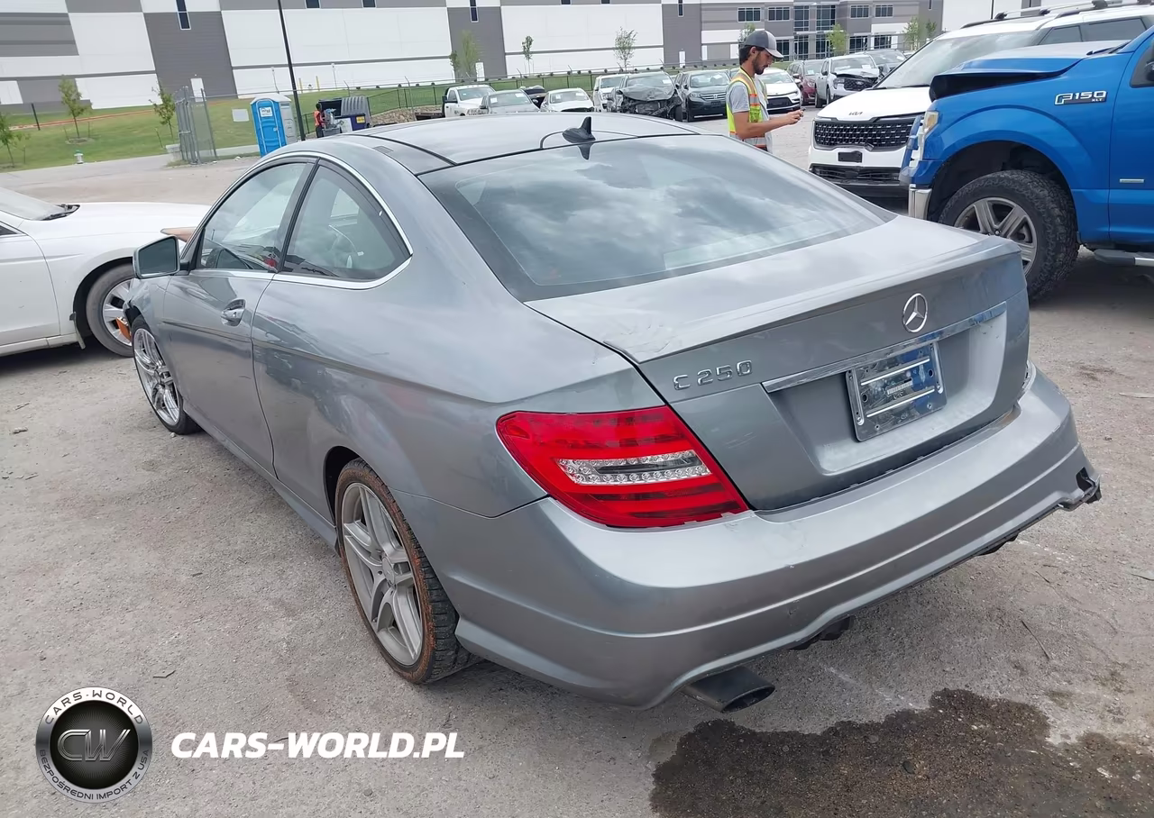 2013 Mercedes-Benz C 250 VIN:WDDGJ4HB7DG048879 - 3