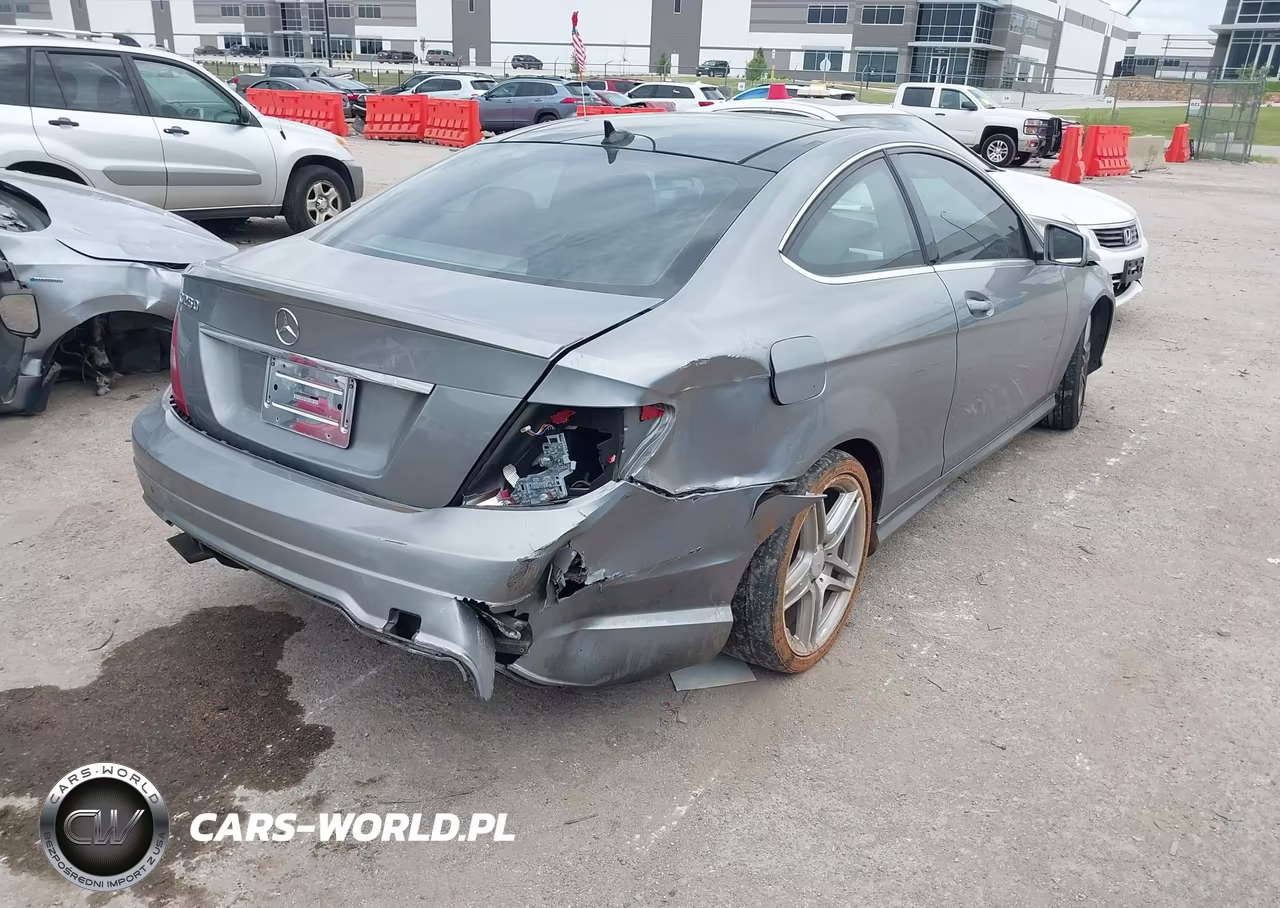 2013 Mercedes-Benz C 250 VIN:WDDGJ4HB7DG048879 - 4