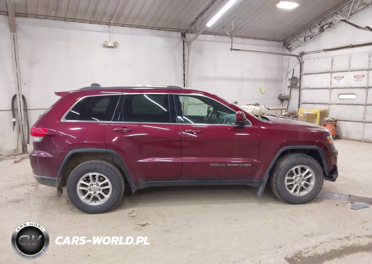 2018 Jeep Grand Cherokee Laredo E 4X4 VIN:1C4RJFAG2JC143891 - 13
