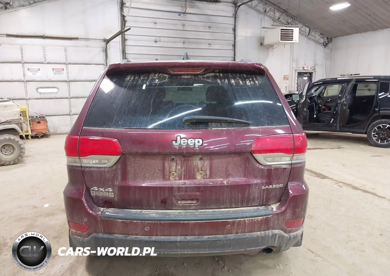 2018 Jeep Grand Cherokee Laredo E 4X4 VIN:1C4RJFAG2JC143891 - 16