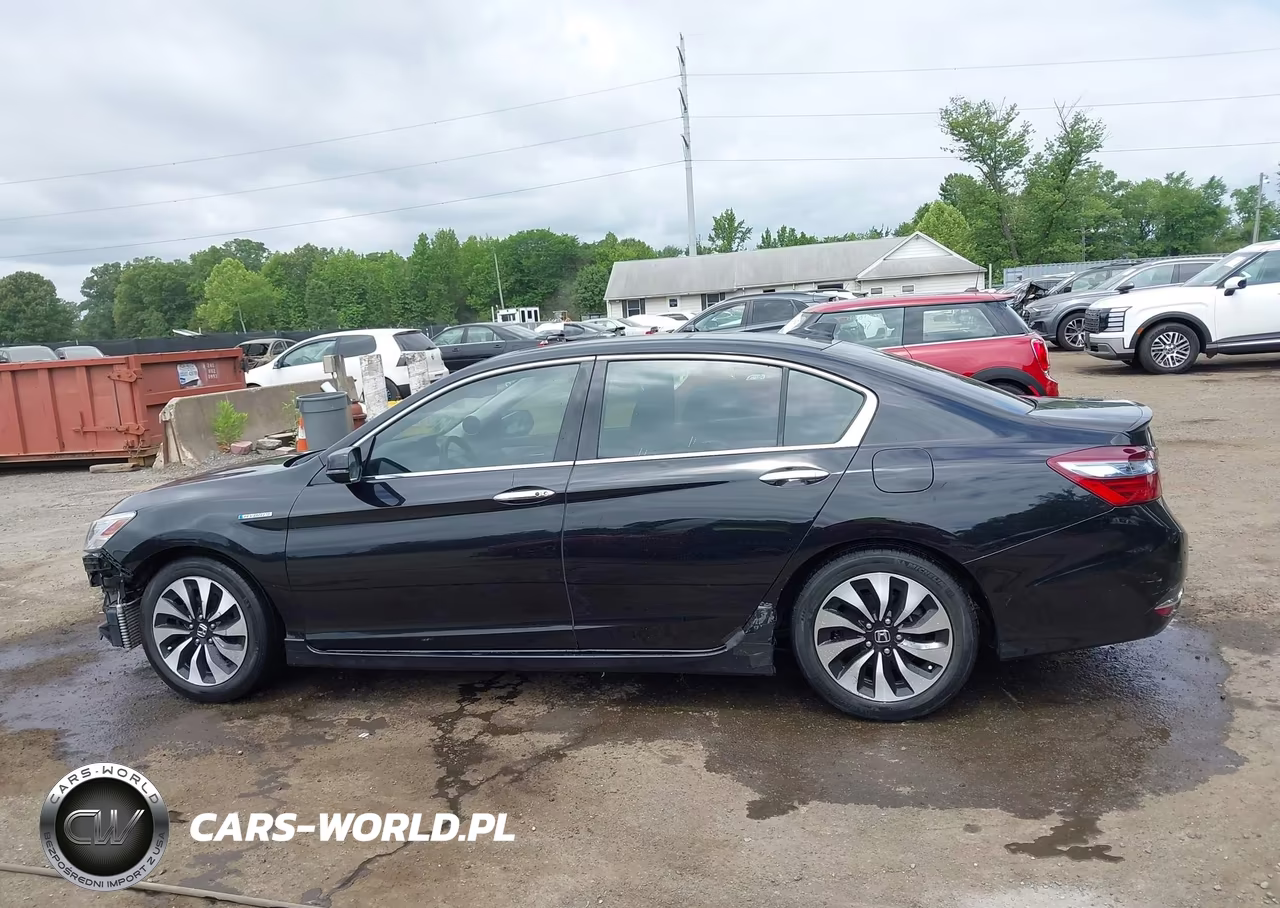 2017 Honda Accord Hybrid Touring VIN:JHMCR6F70HC000308 - 14