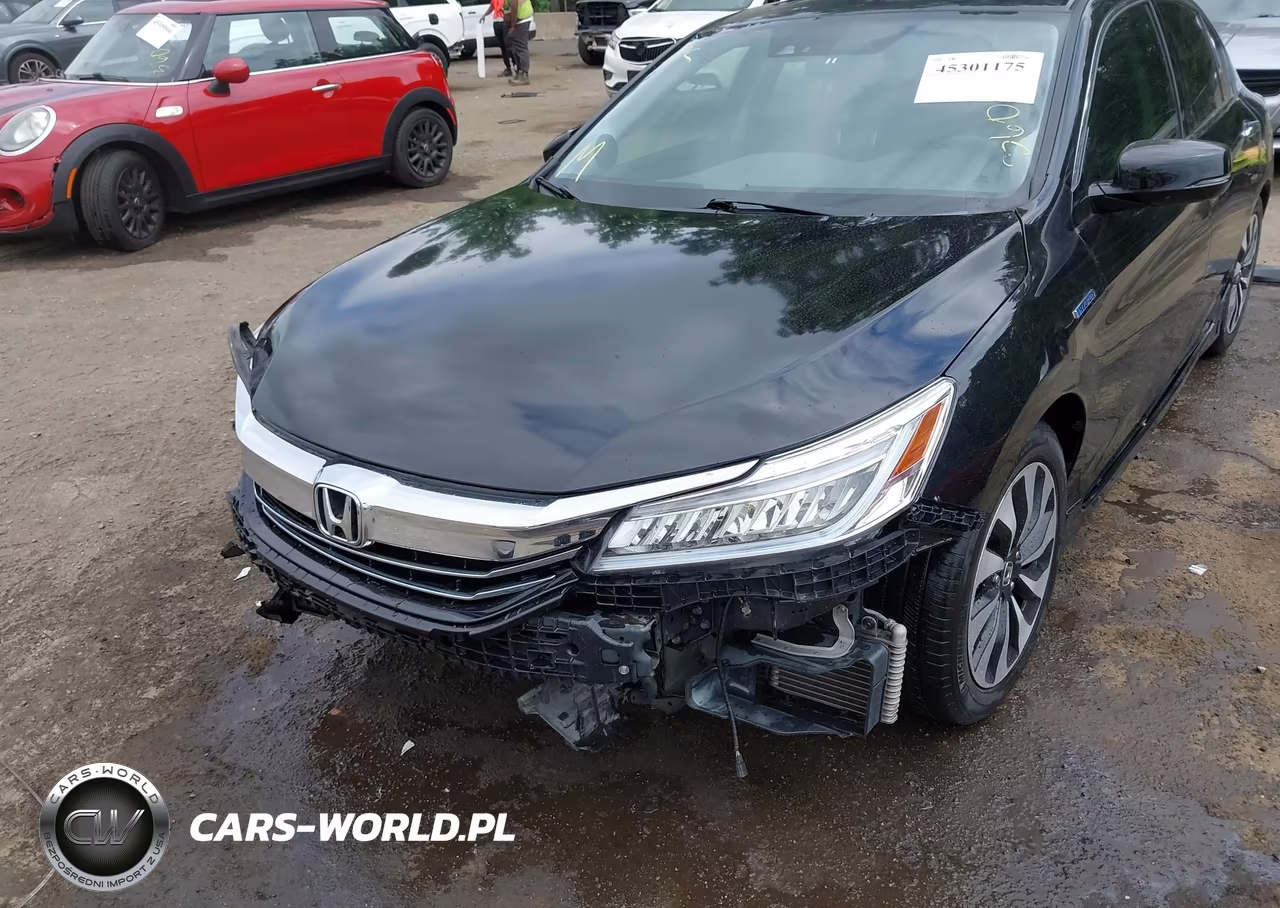 2017 Honda Accord Hybrid Touring VIN:JHMCR6F70HC000308 - 6