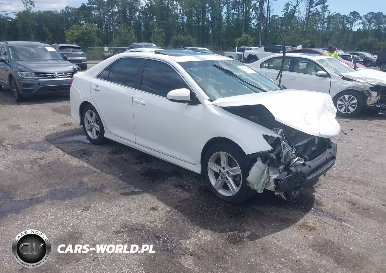 2014 Toyota Camry Se – zdjęcie 1 z 15