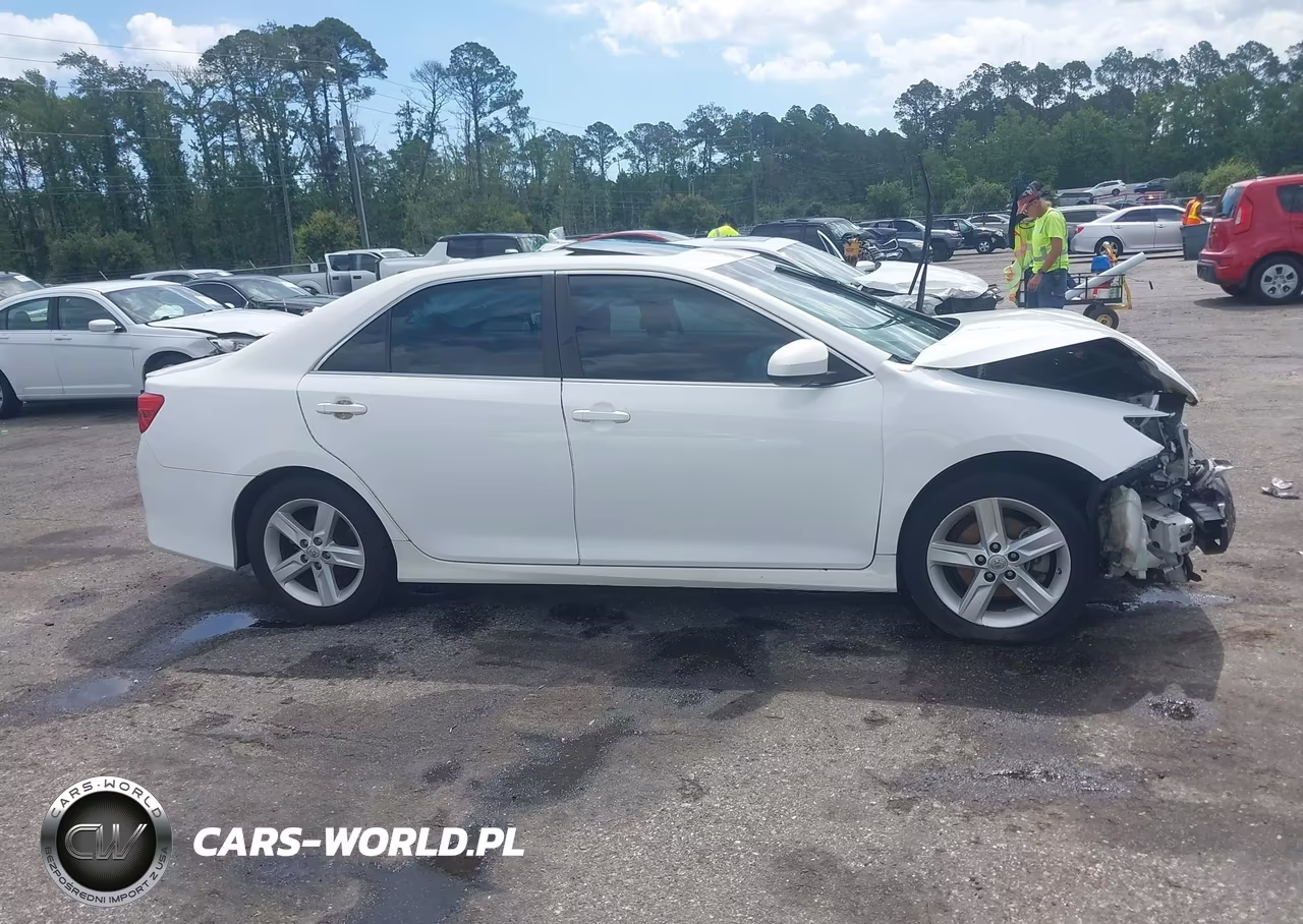 2014 Toyota Camry Se VIN:4T1BF1FK5EU306547 - 12