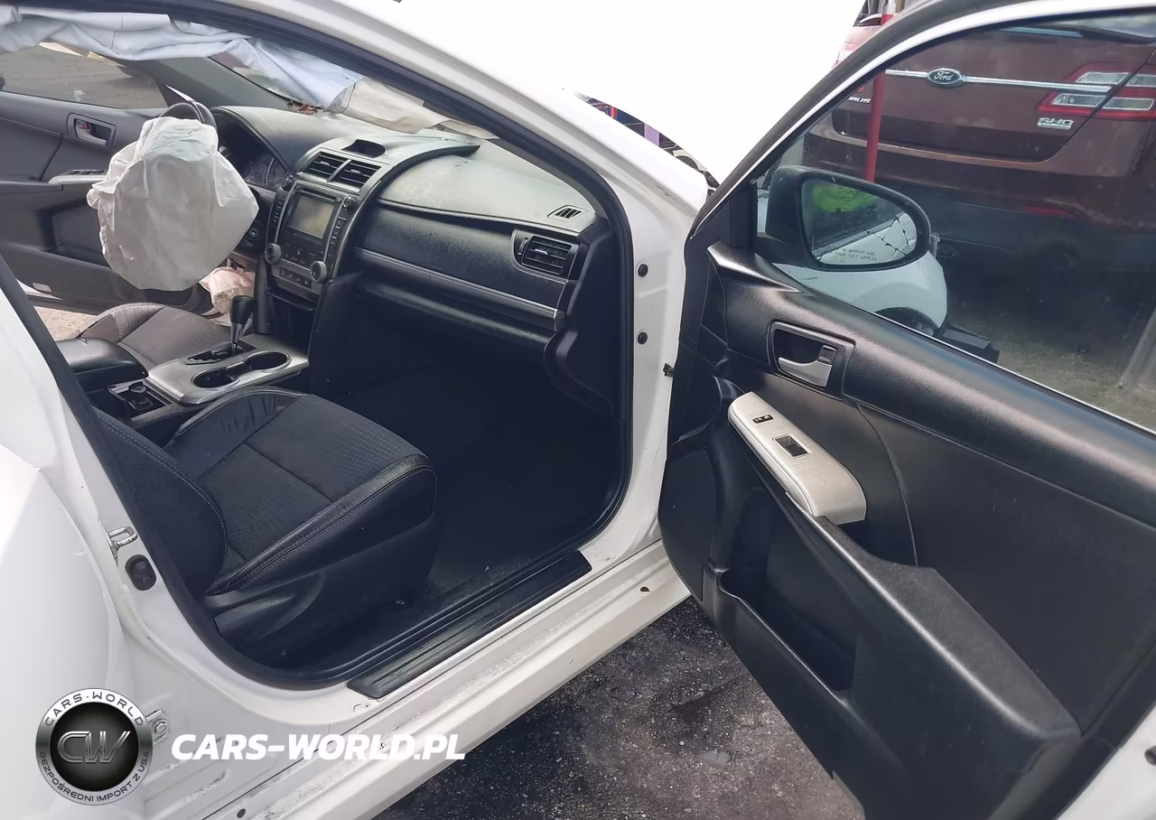 2014 Toyota Camry Se VIN:4T1BF1FK5EU306547 - 5