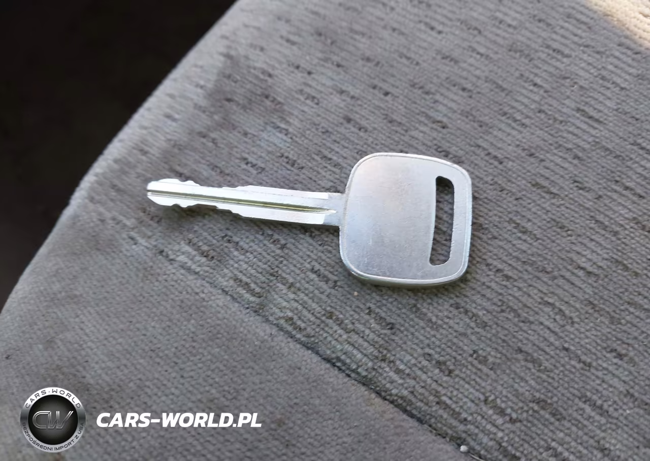 2002 Toyota Camry Le VIN:4T1BE32KX2U510373 - 11
