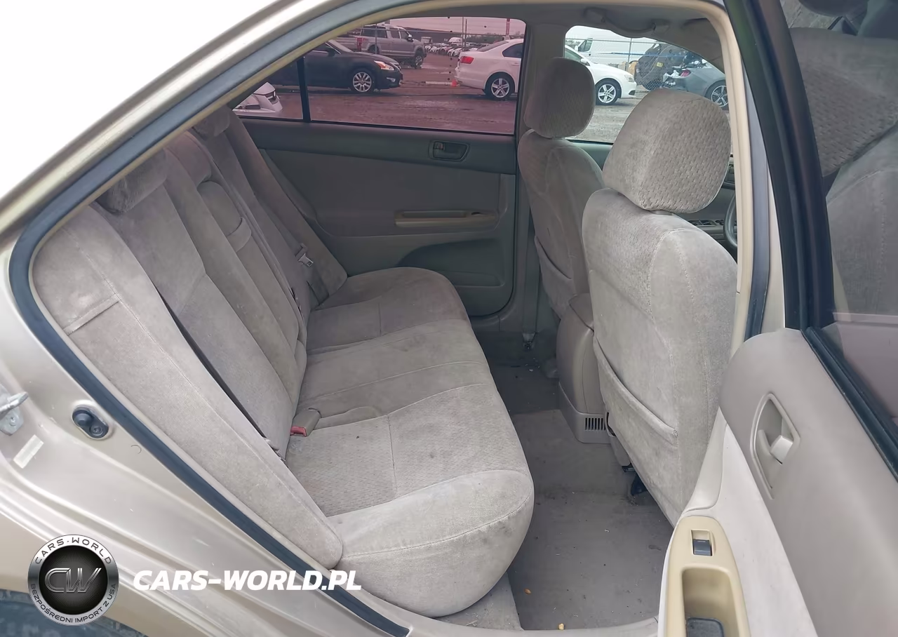 2002 Toyota Camry Le VIN:4T1BE32KX2U510373 - 8