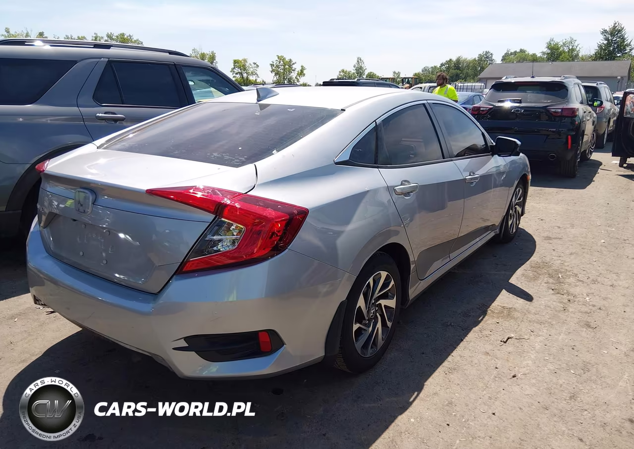2018 Honda Civic Ex VIN:19XFC2F77JE025696 - 4