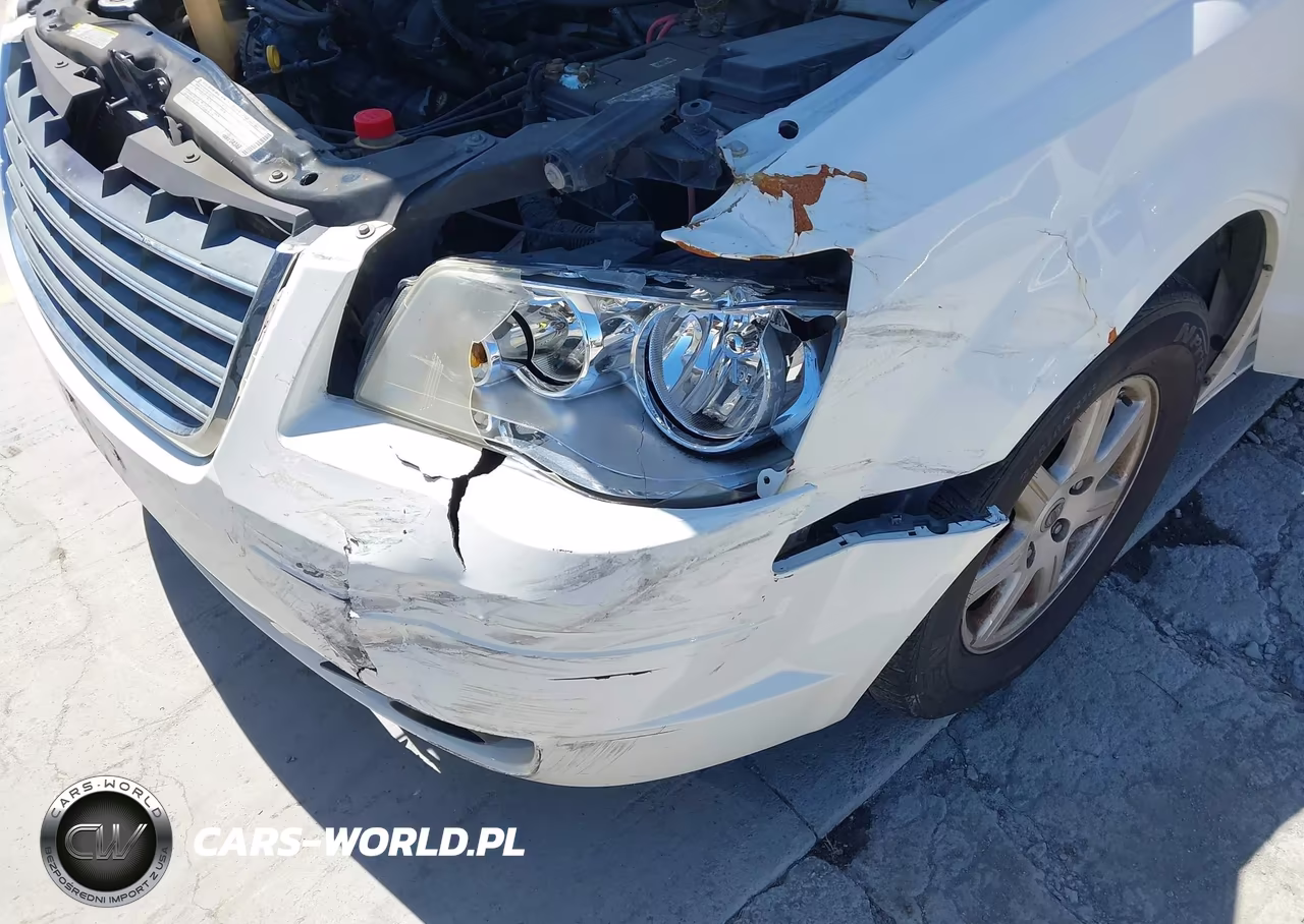 2010 Chrysler Town & Country Touring VIN:2A4RR5D16AR266220 - 6