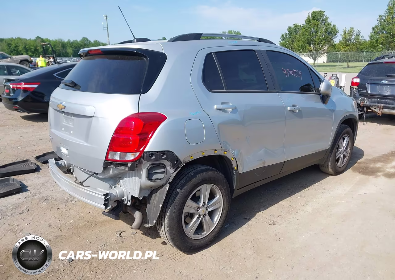 2022 Chevrolet Trax Awd Lt VIN:KL7CJPSMXNB564038 - 4