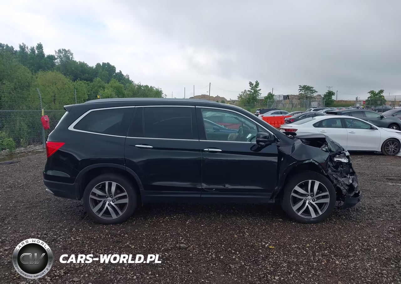 2018 Honda Pilot Touring VIN:5FNYF6H94JB003476 - 13