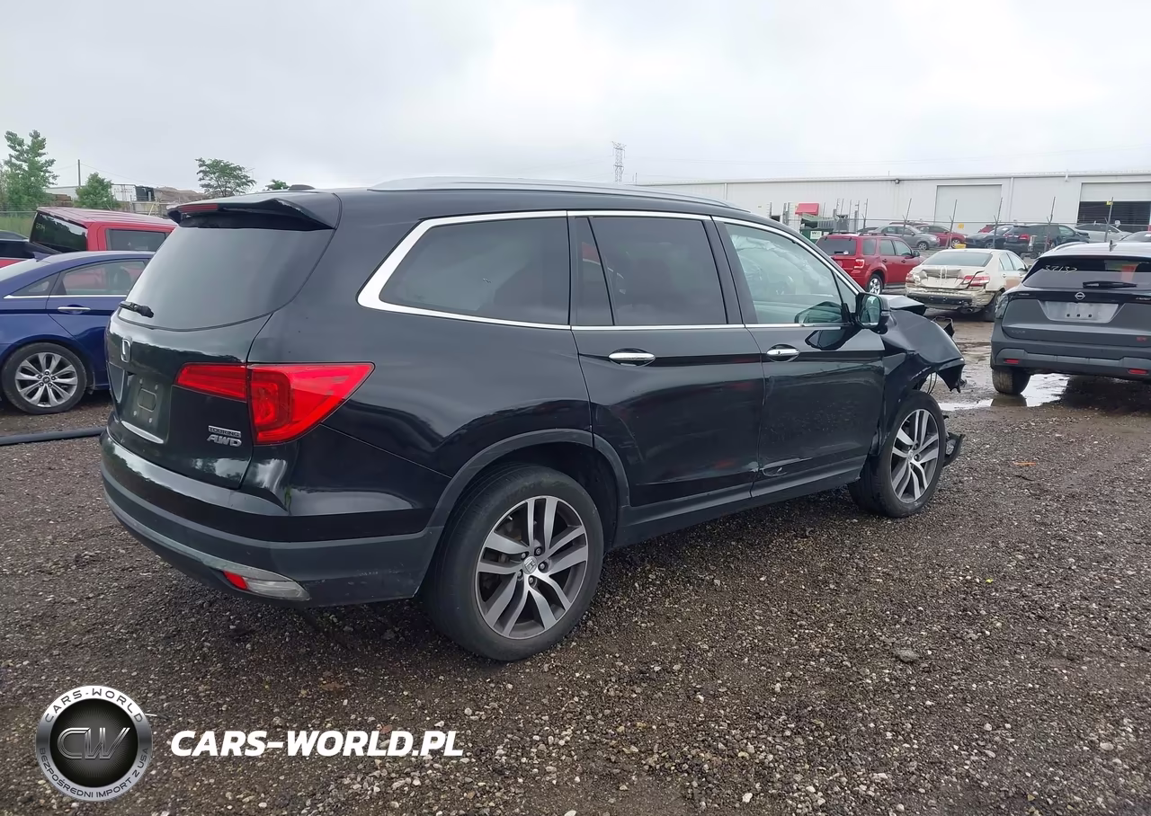 2018 Honda Pilot Touring VIN:5FNYF6H94JB003476 - 4