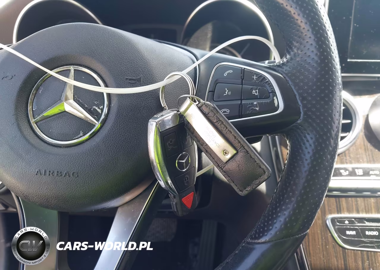 2018 Mercedes-Benz C 300 4Matic VIN:55SWF4KB3JU252695 - 11