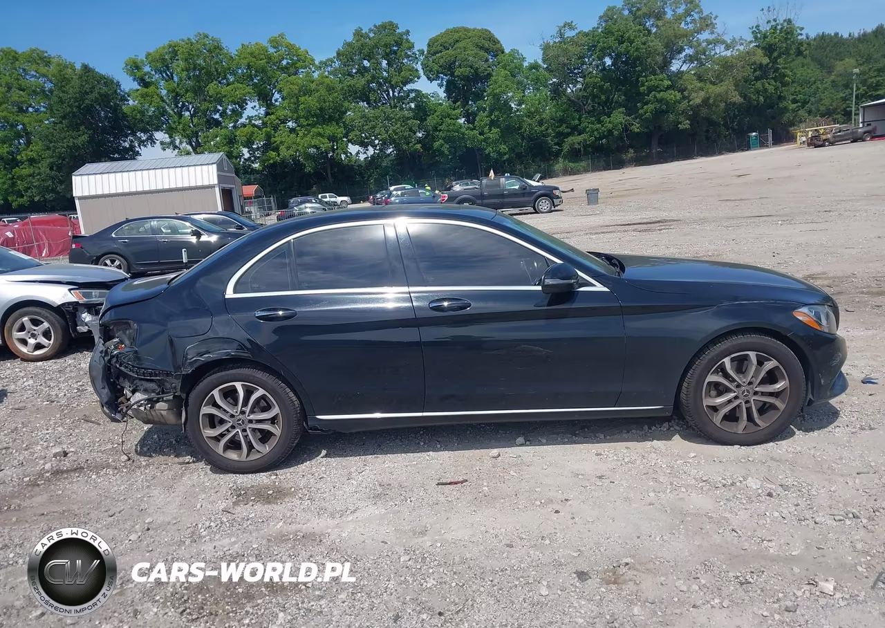 2018 Mercedes-Benz C 300 4Matic VIN:55SWF4KB3JU252695 - 13