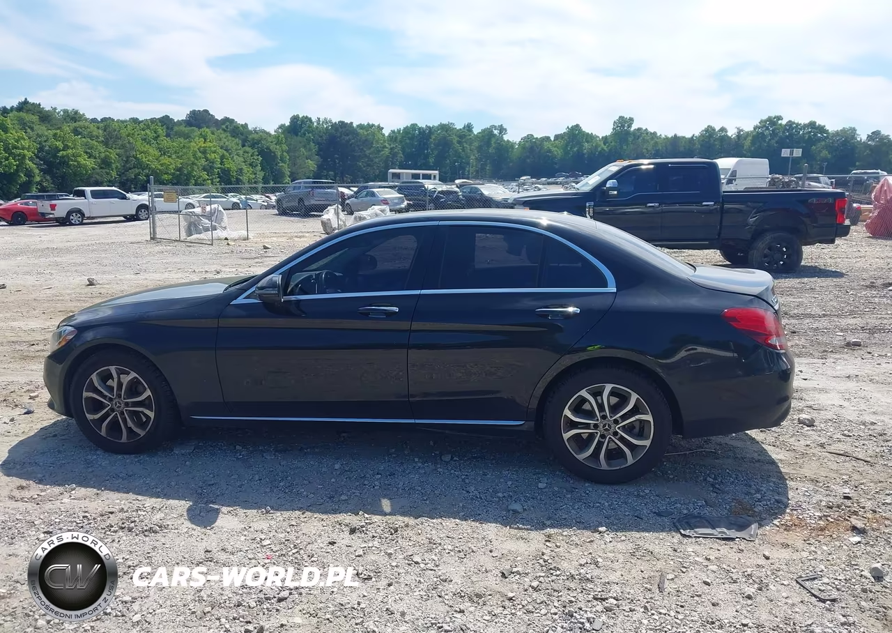 2018 Mercedes-Benz C 300 4Matic VIN:55SWF4KB3JU252695 - 14
