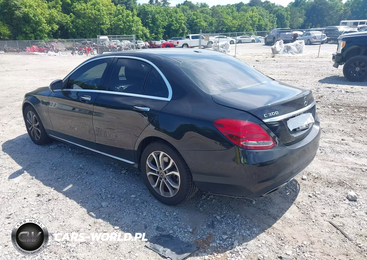 2018 Mercedes-Benz C 300 4Matic VIN:55SWF4KB3JU252695 - 3