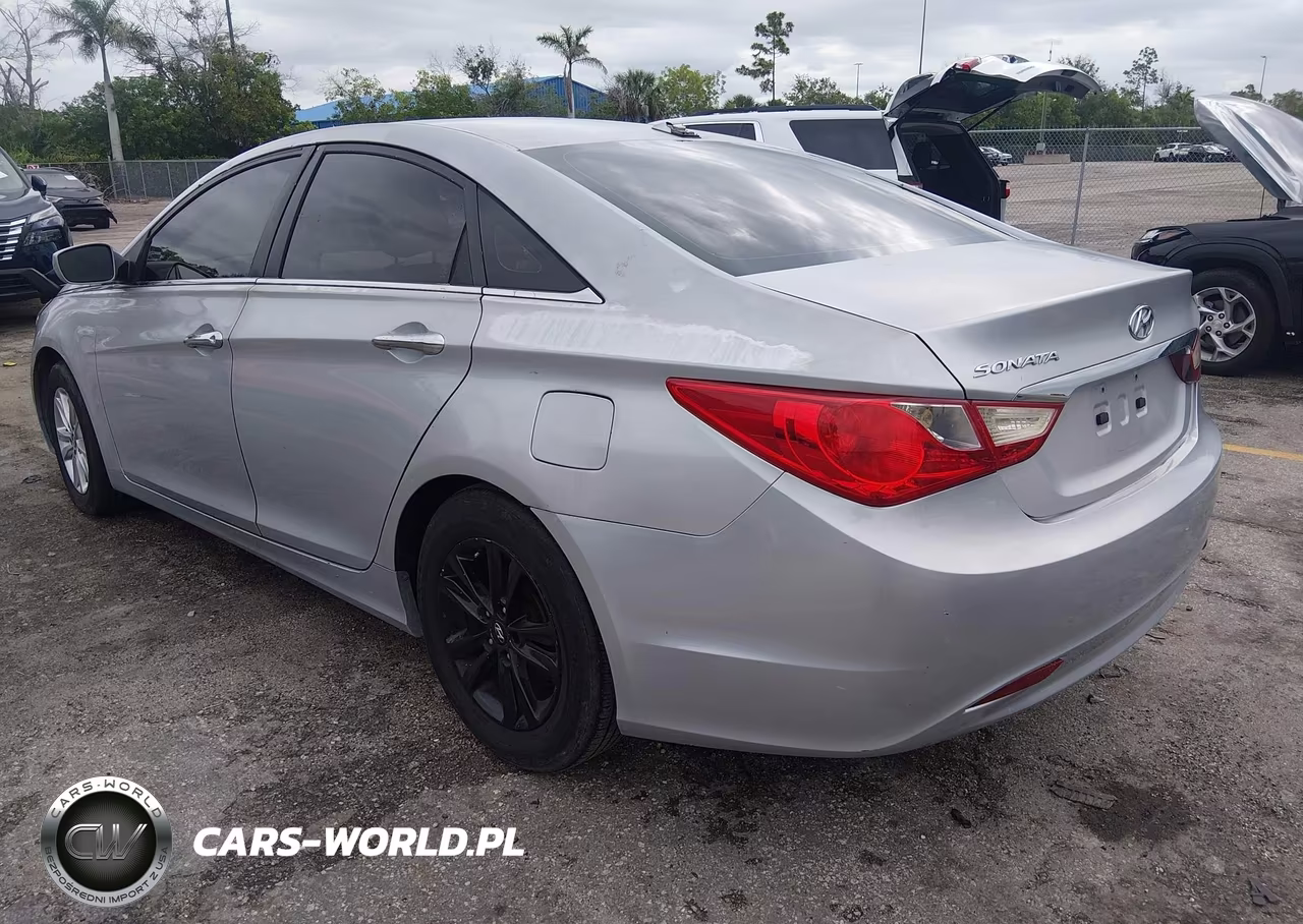 2013 Hyundai Sonata Gls VIN:5NPEB4AC5DH615555 - 3